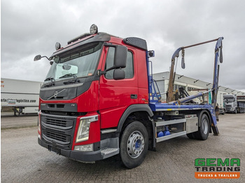Camión portacontenedor de cadenas VOLVO FM 330