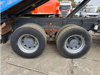 Camión volquete Iveco Trakker 360 6X4 Tipper Spring/Spring ZF Manual gear: foto 5