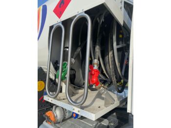 Camión cisterna VOLVO FM430HP: foto 2