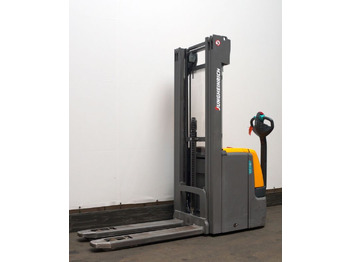 Apilador JUNGHEINRICH EJC