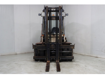 Carretilla elevadora diésel Nissan VF05H70U: foto 3 Carretilla elevadora diésel Nissan VF05H70U: foto 3