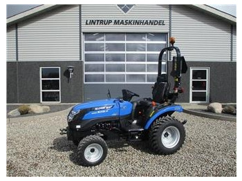 Tractor SOLIS 26