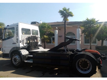 Camión MERCEDES-BENZ