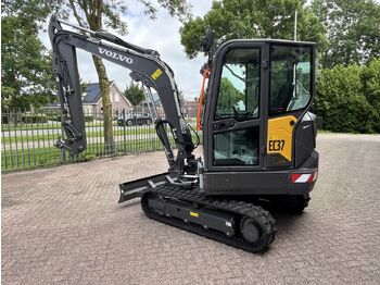 Miniexcavadora VOLVO