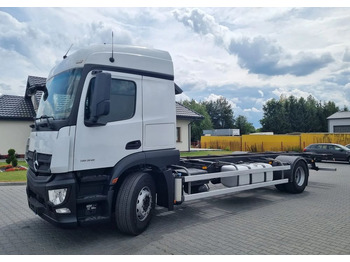 Leasing de  Mercedes-Benz Actros 1836 Mercedes-Benz Actros 1836: foto 1