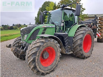 Tractor FENDT 718 Vario