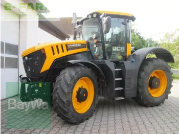 Tractor JCB