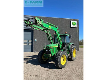Tractor JOHN DEERE 6810