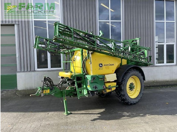Pulverizador arrastrado JOHN DEERE