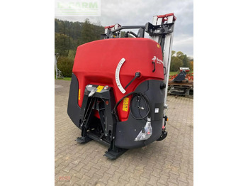 Pulverizador arrastrado KVERNELAND