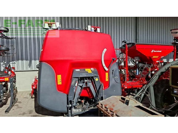 Pulverizador arrastrado KVERNELAND