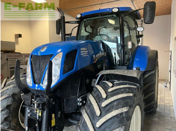 Tractor NEW HOLLAND T7.220