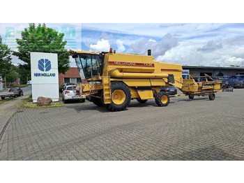 Cosechadora de granos NEW HOLLAND TX34