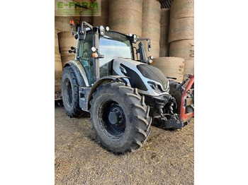 Tractor VALTRA