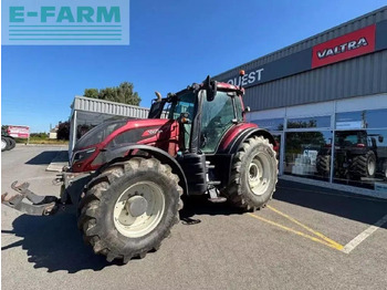 Tractor VALTRA T214