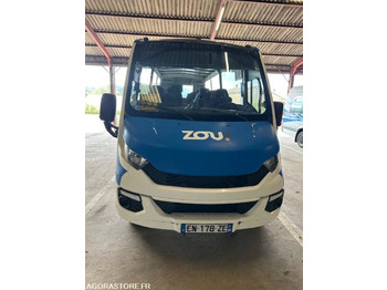 Minibús IVECO Daily