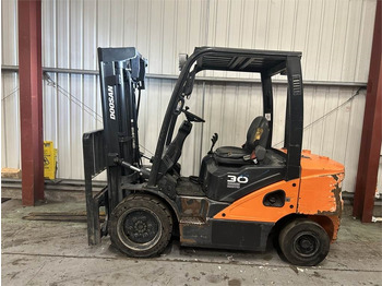Carretilla elevadora diésel DOOSAN
