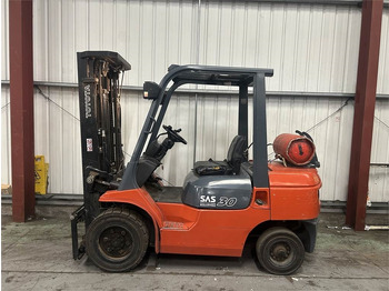 Carretilla elevadora de gas TOYOTA FGF 30