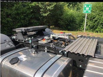 Cabeza tractora MAN TGX (TG3) 18.510 4x4H BLS Hydraulik, normalhoch: foto 4 Cabeza tractora MAN TGX (TG3) 18.510 4x4H BLS Hydraulik, normalhoch: foto 4