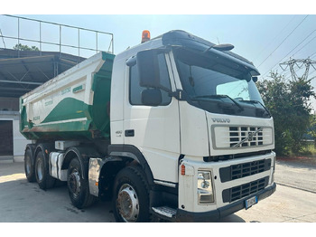 Camión volquete VOLVO FM12