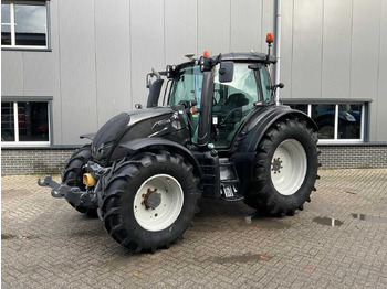 Tractor VALTRA N174