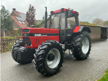 Tractor CASE IH 1455XL