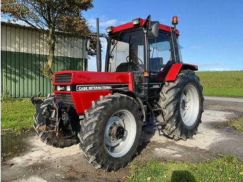 Tractor CASE IH XL