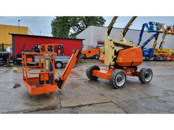 Plataforma elevadora JLG