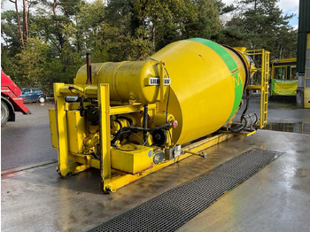 Camión hormigonera LIEBHERR