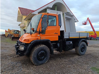 Camión UNIMOG U400