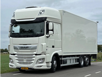 Camión caja cerrada DAF XF 480