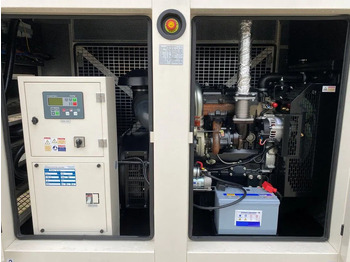 Generador industriale nuevo Perkins 66 kVA Silent generatorset New !: foto 2