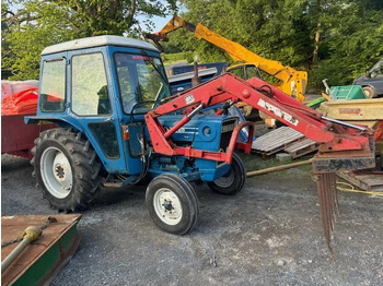 Tractor FORD