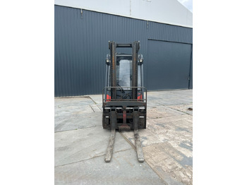 Leasing de LINDE H25D-02 LINDE H25D-02: foto 3 Leasing de LINDE H25D-02 LINDE H25D-02: foto 3