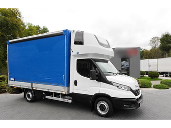Furgoneta con lona IVECO Daily 35s18