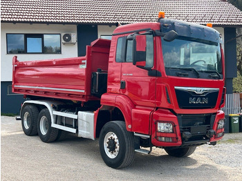 Camión volquete MAN TGS 33.480