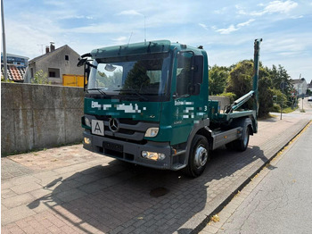 Camión portacontenedor de cadenas MERCEDES-BENZ Atego 1322