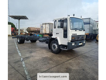 Camión chasis VOLVO FL6