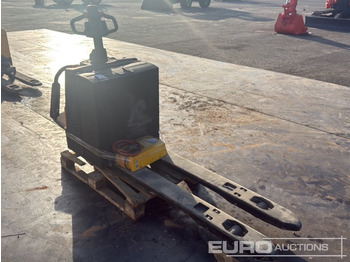 Equipo de manutención MB Electric Pallet Truck, Charger: foto 4