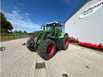 Tractor FENDT 828 Vario