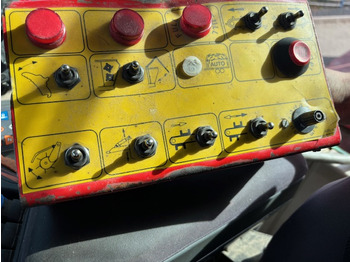 Remolque autocargador Pöttinger Silo Profi 3: foto 2 Remolque autocargador Pöttinger Silo Profi 3: foto 2