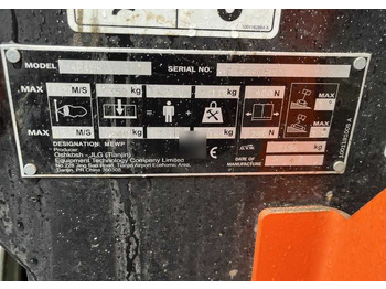 Plataforma de tijeras JLG 4045R: foto 4 Plataforma de tijeras JLG 4045R: foto 4