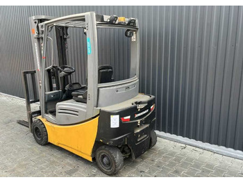 Carretilla elevadora eléctrica Jungheinrich EFG320: foto 3