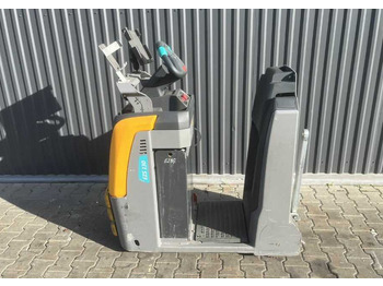 Remolcadora Jungheinrich EZS130: foto 2 Remolcadora Jungheinrich EZS130: foto 2