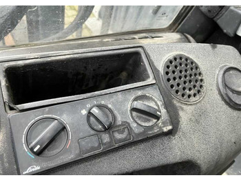 Carretilla elevadora diésel Linde H25D-02: foto 5 Carretilla elevadora diésel Linde H25D-02: foto 5