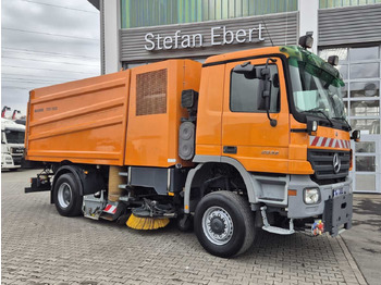 Barredora vial Mercedes-Benz Actros 2032 A 4x4 Bucher STKF 9500 Airport 30x: foto 4