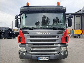 Camión portavehículos Scania P380 8x2 koneenkuljetusauto: foto 4