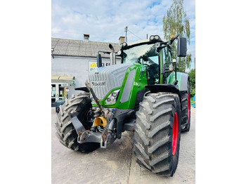 Tractor FENDT 828 Vario