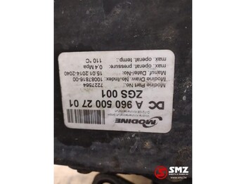 Radiador para Camión Mercedes-Benz Occ radiator Mercedes Actros MP4 A9605002701: foto 5