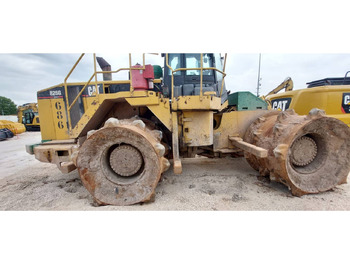 Bulldozer CATERPILLAR